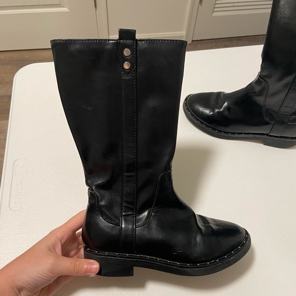 Wonder Nation girl’s studded fashion riding boots — size 2 - Picture 2 of 7